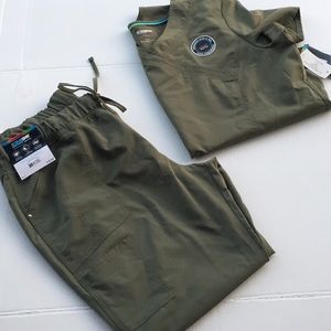 NWT Scrub Star Scrup top/ Scrub bottom’s. Stretch